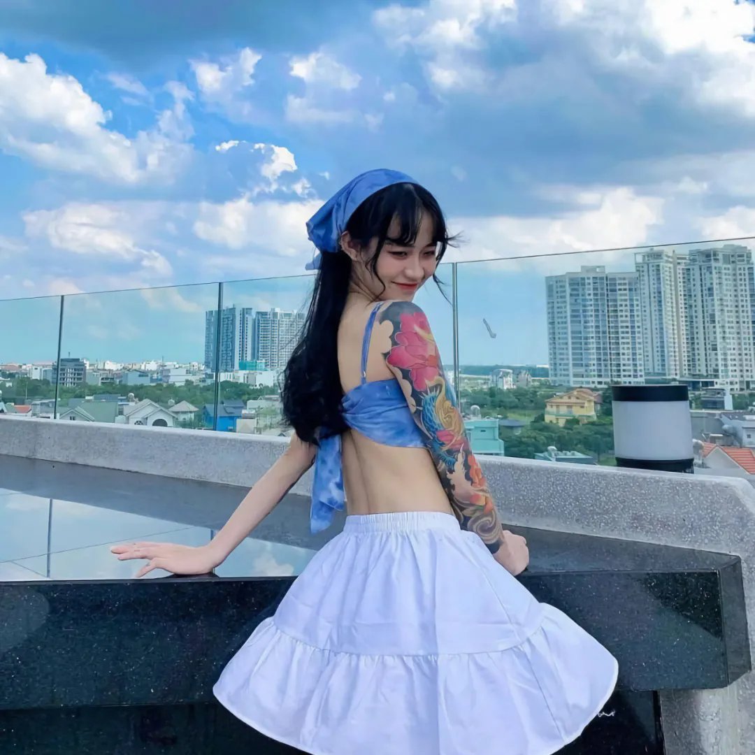 靓妹有难